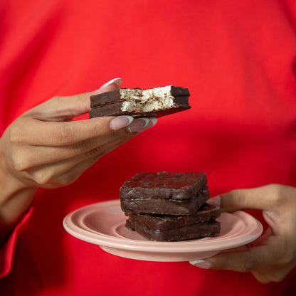 12 Pack Rice Cake Dark Chocolate Stuffed with Caramel